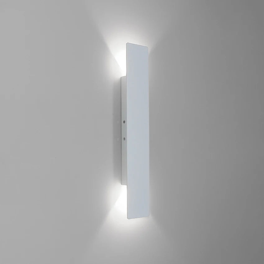 Modern LED Outdoor Wall Lamp – IP54 Waterproof Up Down Light